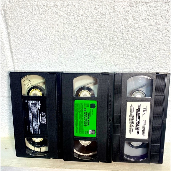 Teenage Mutant Ninja Turtles and Dinosaurs VHS Cassettes - Picture 3 of 9